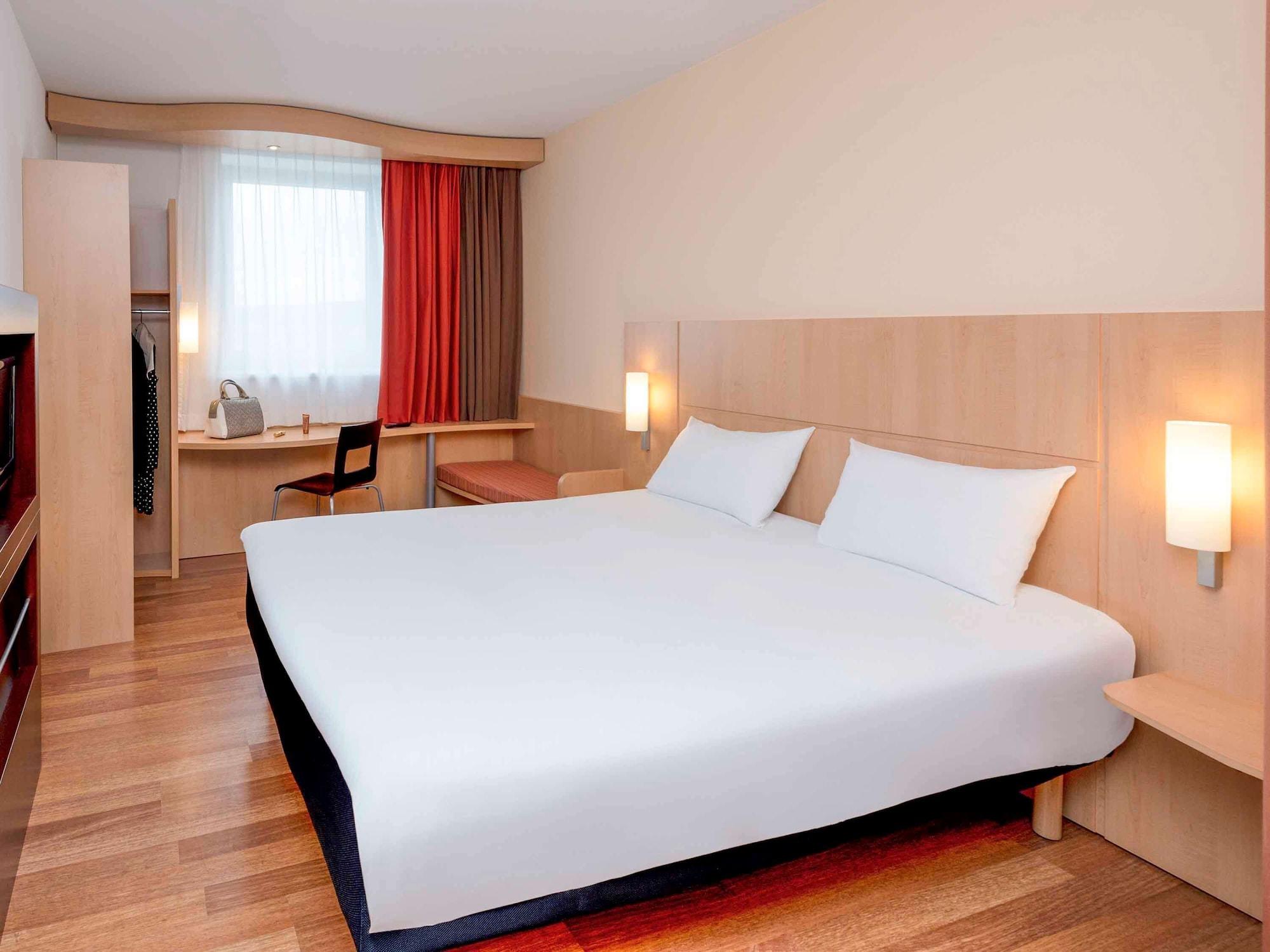 Ibis Esch Belval Hotel Exterior foto