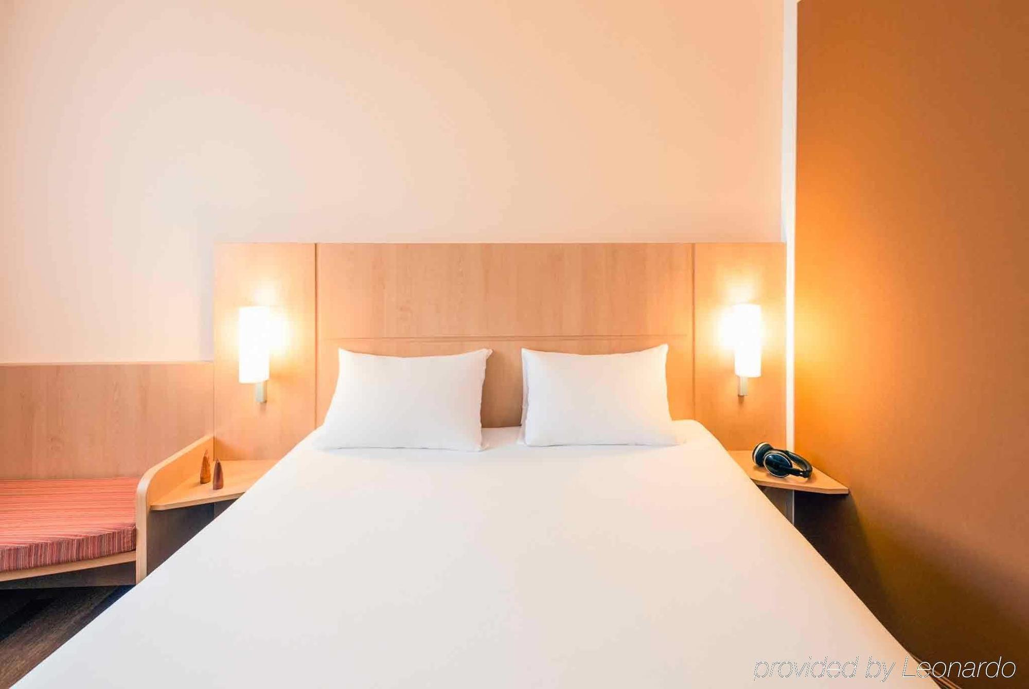 Ibis Esch Belval Hotel Exterior foto